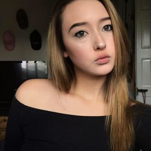 Meet your Posher, Yakira